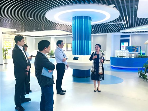 蘇州市社保中心副主任朱敏峰一行蒞臨我司開展政協(xié)提案工作調(diào)研插圖1 蘇州市社保中心副主任朱敏峰一行蒞臨我司開展政協(xié)提案工作調(diào)研插圖1