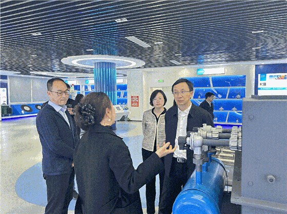 蘇州市委統(tǒng)戰(zhàn)部副部長、市僑辦主任王建方一行蒞臨我司走訪調(diào)研插圖3